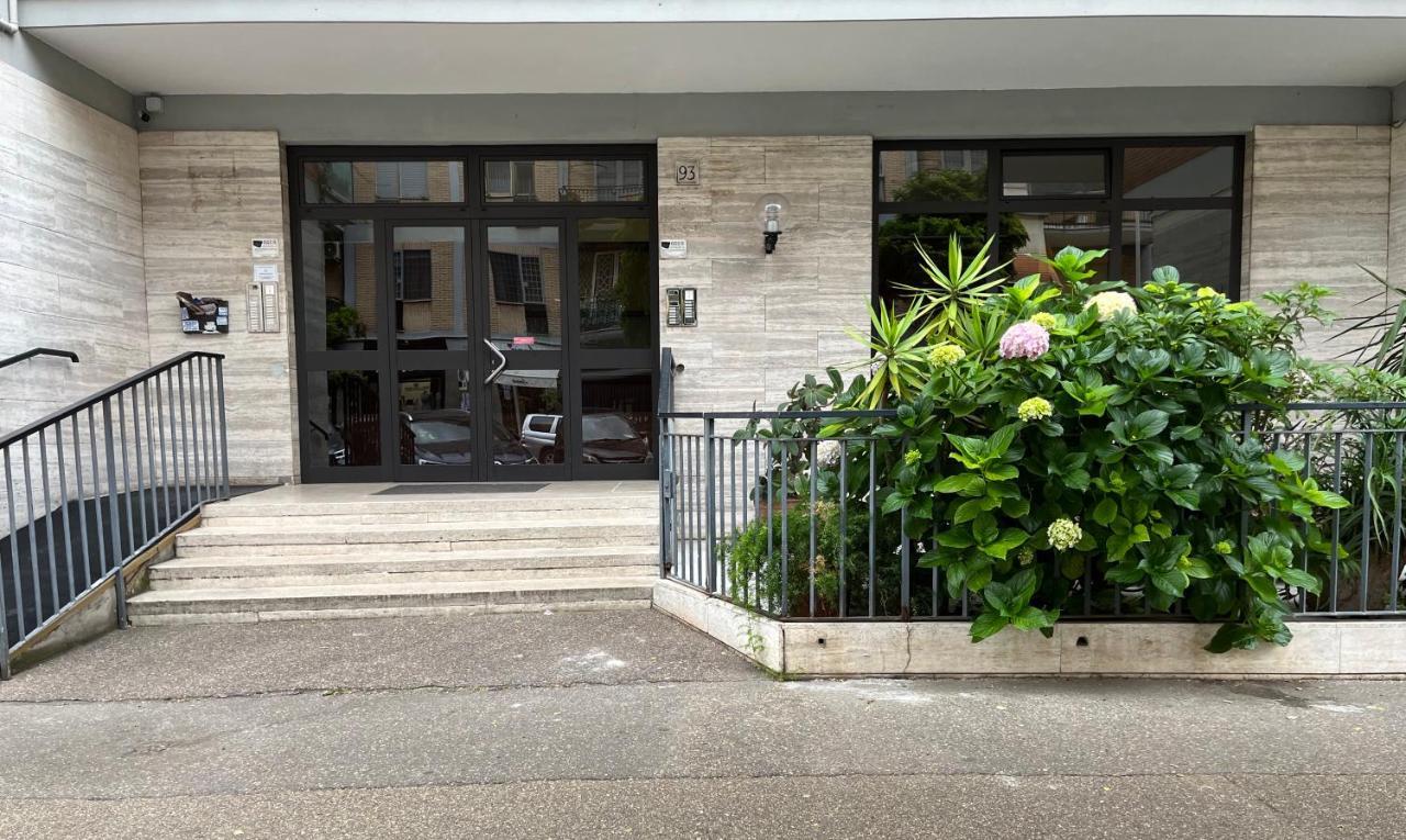 Attico Con Terrazza In Via Dei Traghetti Lido di Ostia Exterior foto